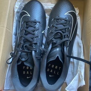 Brand new pair of Nike vapor untouchable speed 3 TD CLEATS. Size 9.5